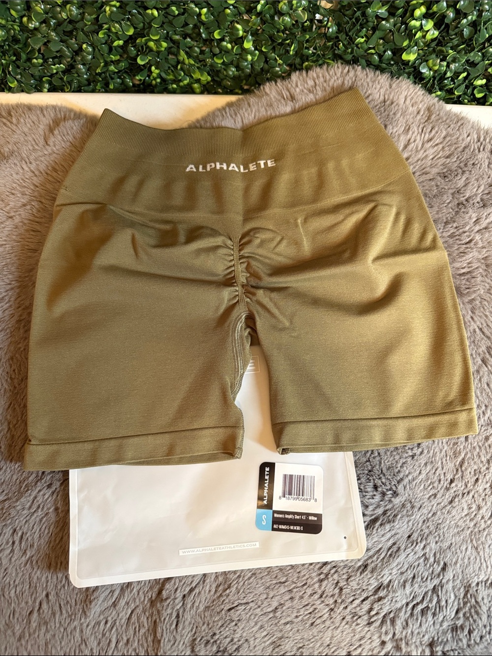 Alphalete Scrunch-Back Women's Biker Shorts - Willow size small